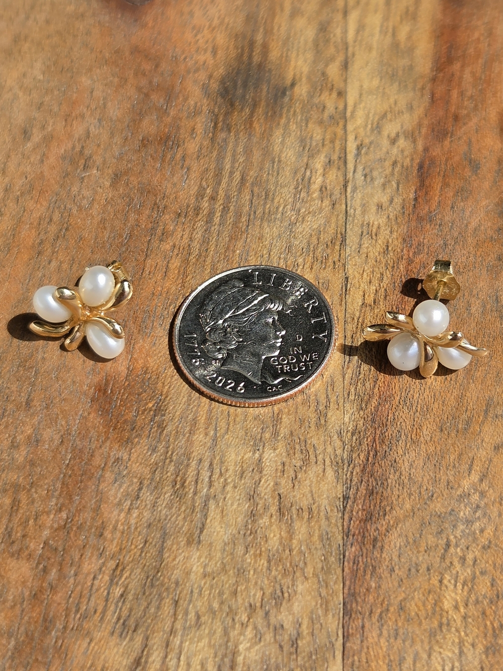 Gold Pearl Flower Stud Earrings - Women's Jewelry